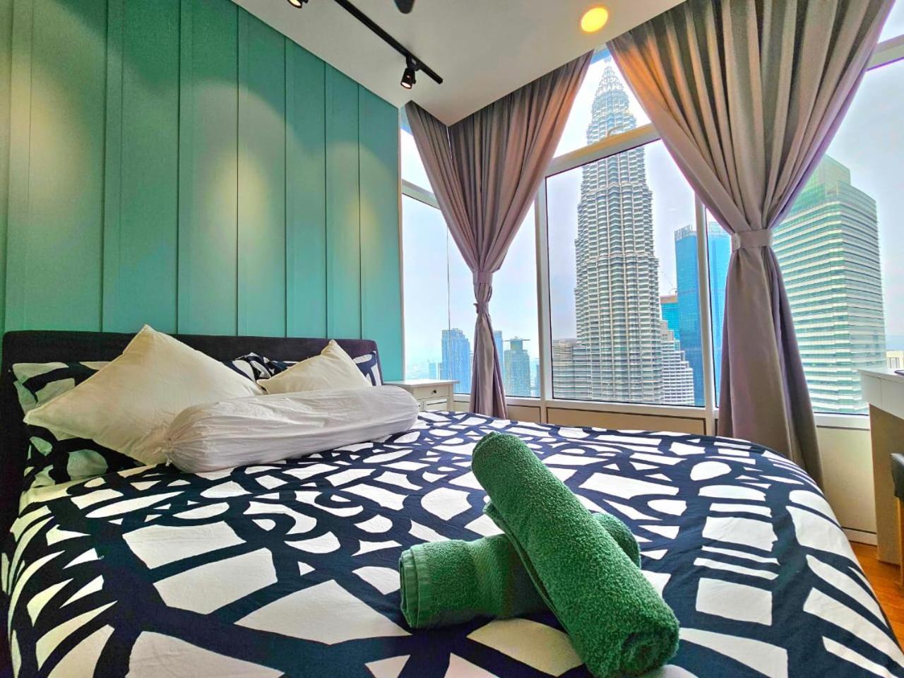 Sky Suites Klcc At Куала Лумпур Екстериор снимка